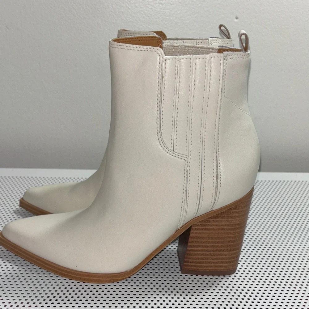 🆕 NWOT Marc Fisher Gadri Ivory Ankle Booties - Picture 5 of 8